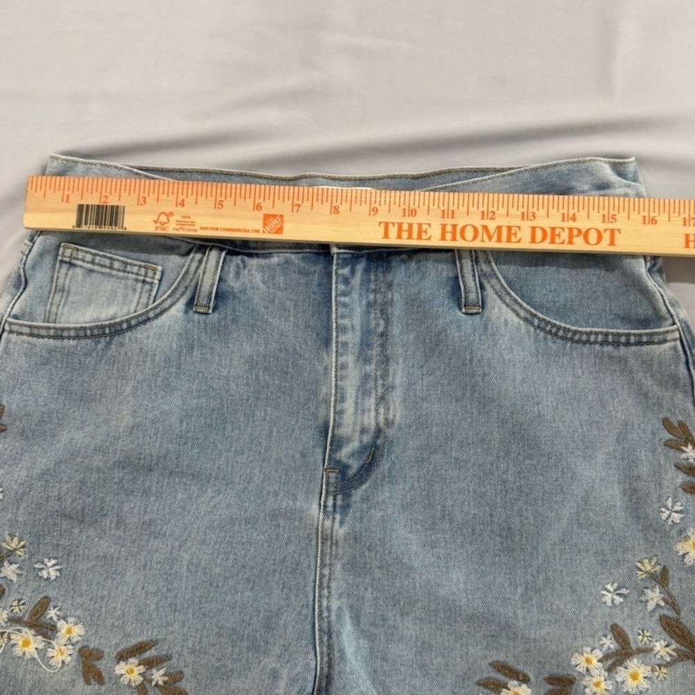 Driftwood Bailey Floral Embroidered Shorts size 29 - Picture 6 of 9